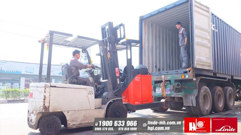 CTY Hoàng Gia Lâm xuất khẩu container xe nâng Linde đầu năm 2020